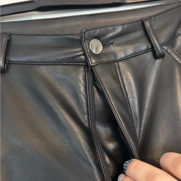 Pleather pants - Picture 3 of 4